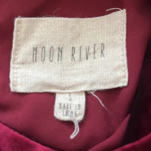Anthropologie Moon River Burgundy Velvet Cold Shoulder Size S - Picture 7 of 9